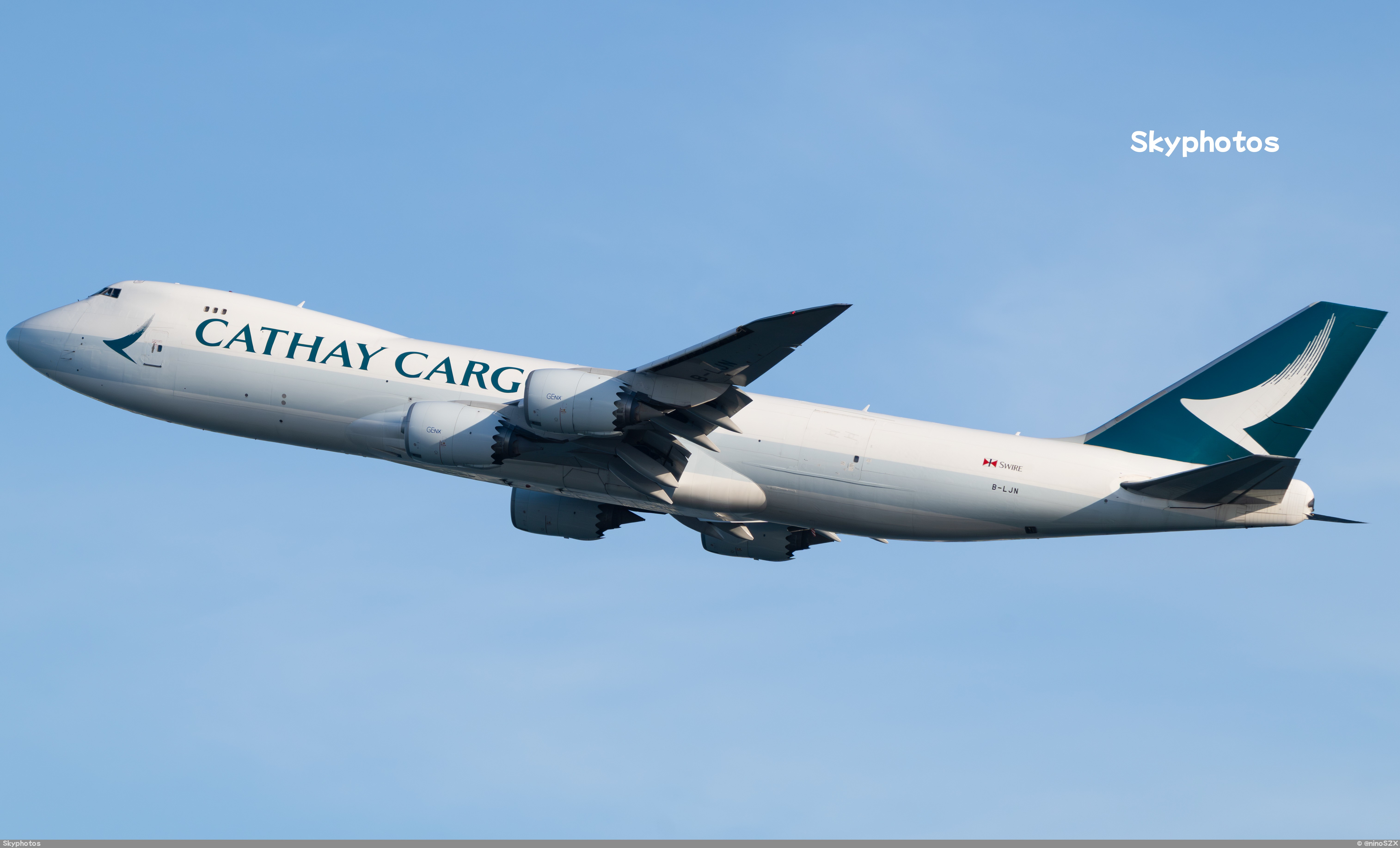 国泰航空 B747-867(F)